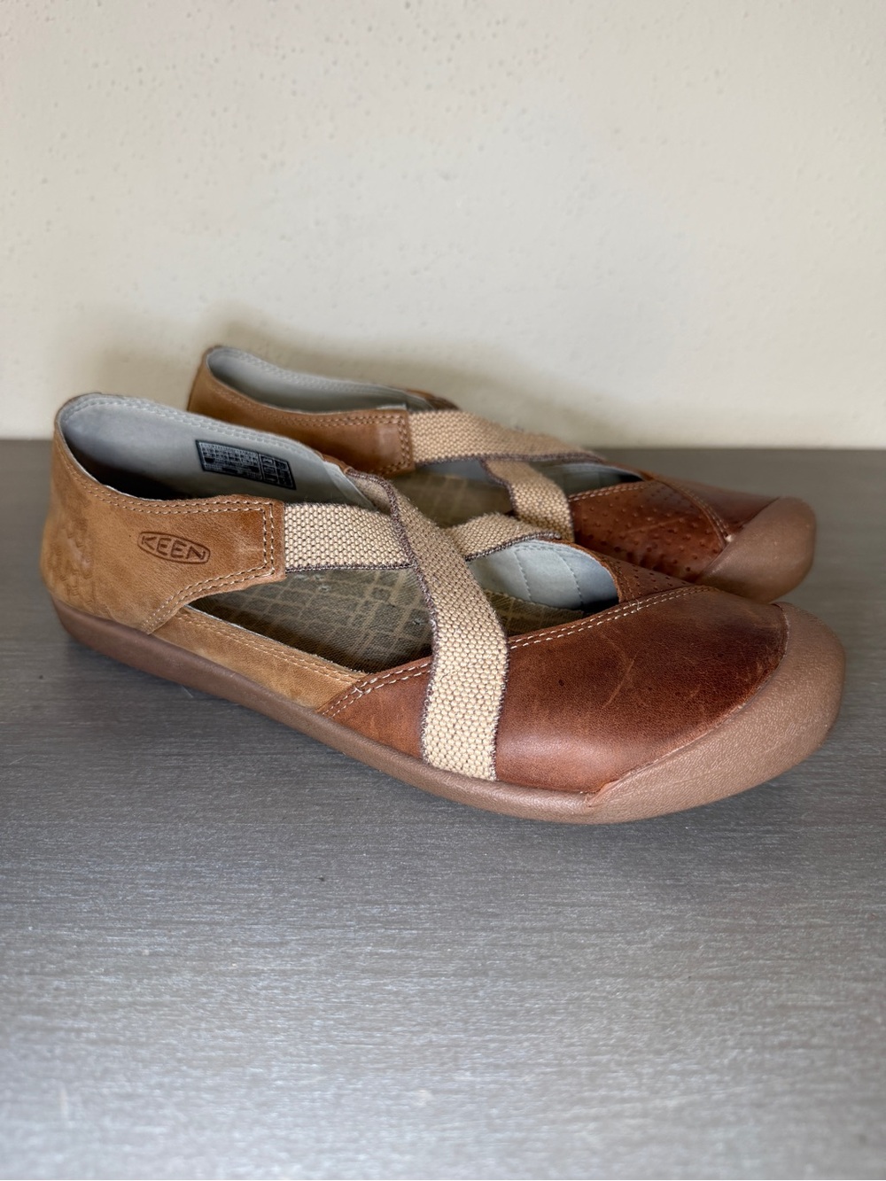 Keen Lower East Side Tan Leather Mary Jane Slip On Flats Shoes Women’s Size 9.5